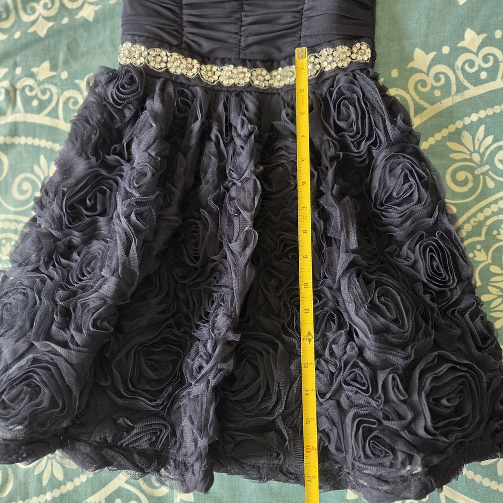 Trixxi Navy Strapless Rosette Cocktail Dress with Beaded Waistband Junior Size 3 - Picture 11 of 11